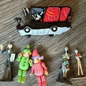 nightmare before christmas lot- santa's elves, Hawthorn Mayor’s Car, ext figures